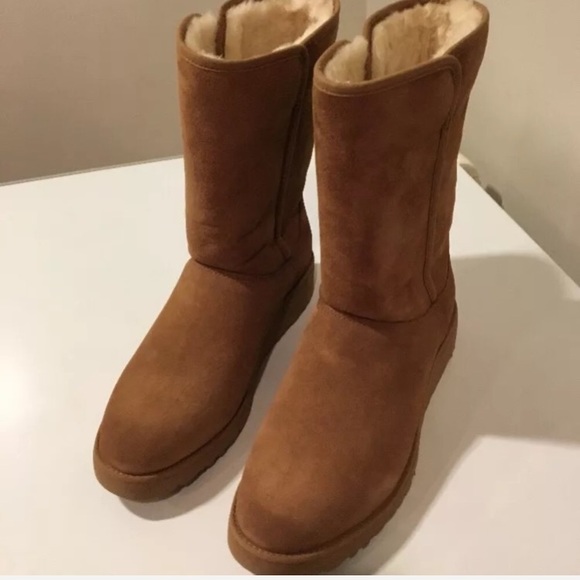 ugg amie chestnut